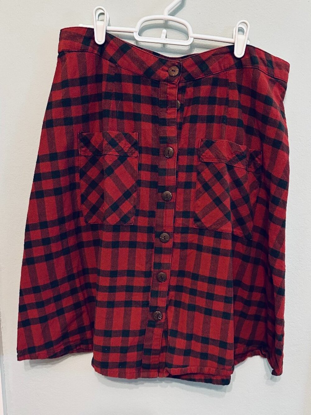 Dark red and grey Mata Traders plaid skirt WITH POCKETS!